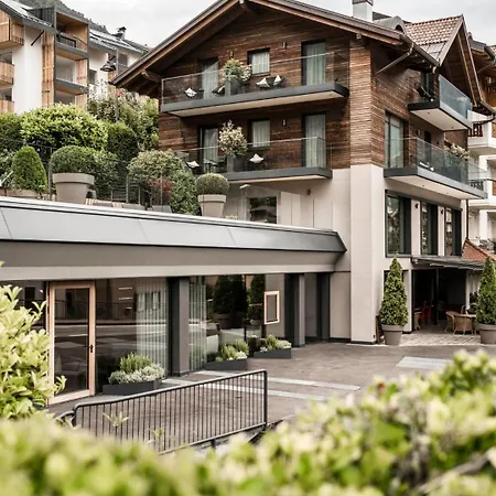 Hotel Alpotel Dolomiten