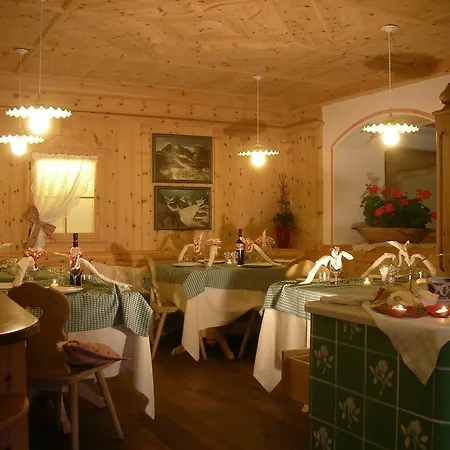 Alpotel Dolomiten 3* Molveno